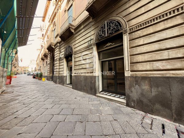 negozio in affitto ad Acireale in zona Centro Storico