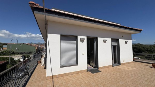 appartamento in affitto ad Acireale in zona Stazzo