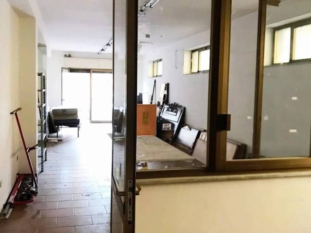 negozio in affitto ad Acireale in zona San Cosmo