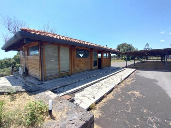 negozio in affitto ad Acireale