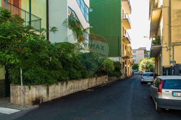 trivano in affitto ad Acireale in zona Centro Storico