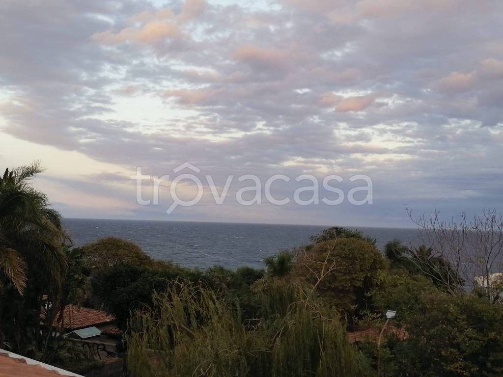 appartamento in affitto ad Acireale