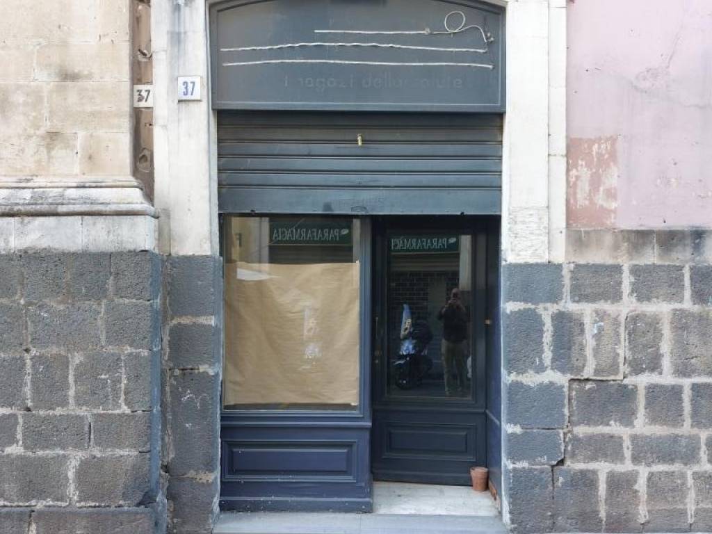 negozio in affitto ad Acireale in zona Centro Storico