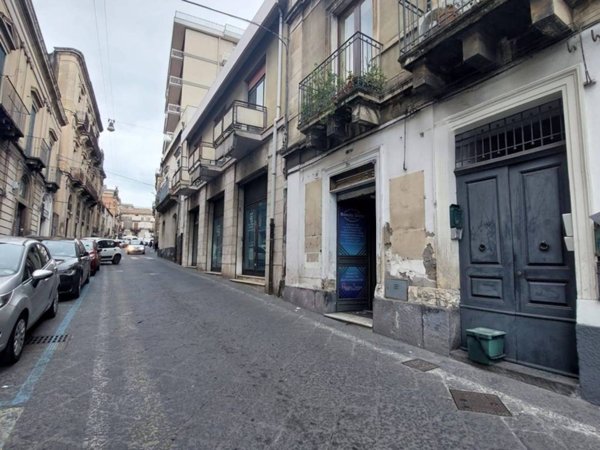 negozio in affitto ad Acireale in zona Centro Storico