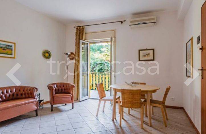 appartamento in affitto ad Acireale in zona Capo Mulini