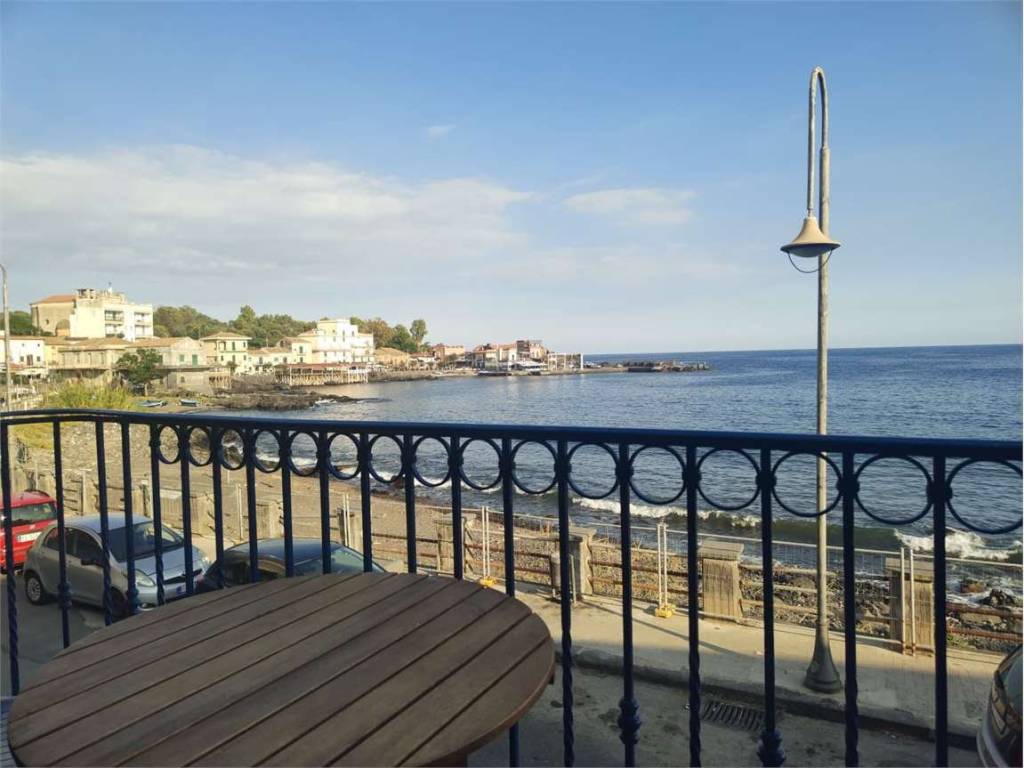 appartamento in affitto ad Acireale in zona Santa Caterina