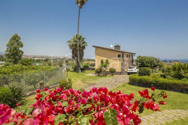 appartamento in affitto ad Acireale