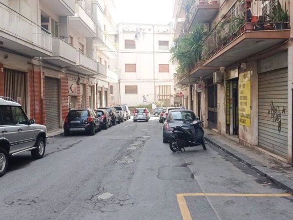 negozio in affitto ad Acireale in zona San Cosmo