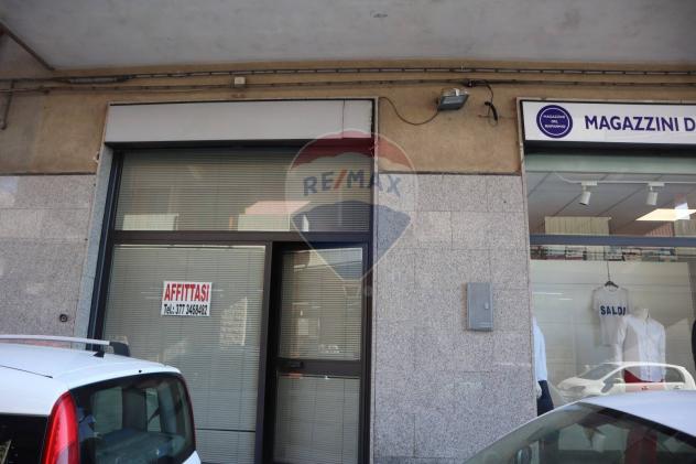 locale commerciale in affitto ad Acireale