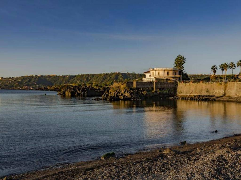 appartamento in affitto ad Acireale in zona Stazzo