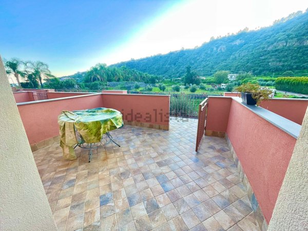 appartamento in affitto ad Acireale in zona Santa Tecla