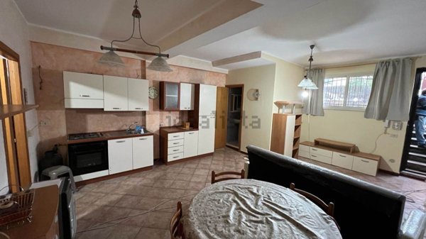 appartamento in affitto ad Acireale in zona Pennisi