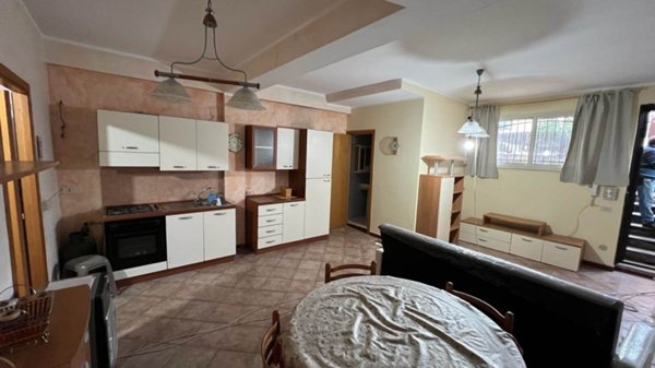 appartamento in affitto ad Acireale in zona Pennisi