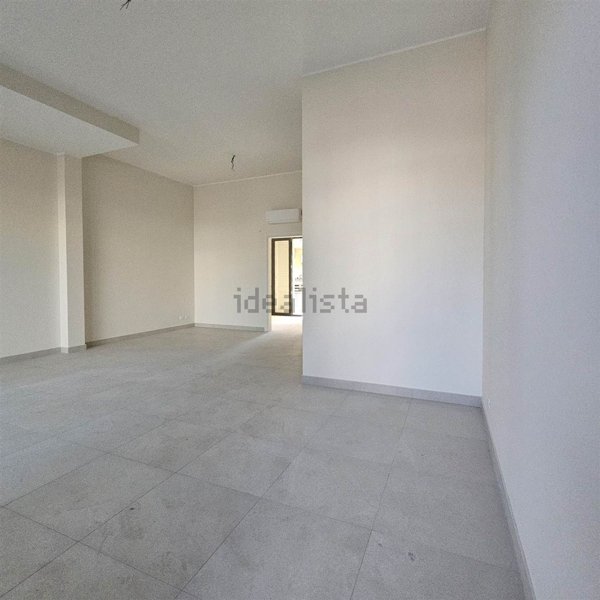 locale commerciale in affitto ad Acireale