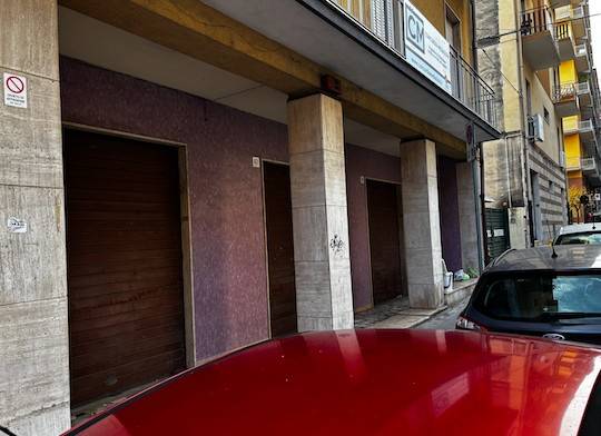 negozio in affitto ad Acireale in zona San Cosmo