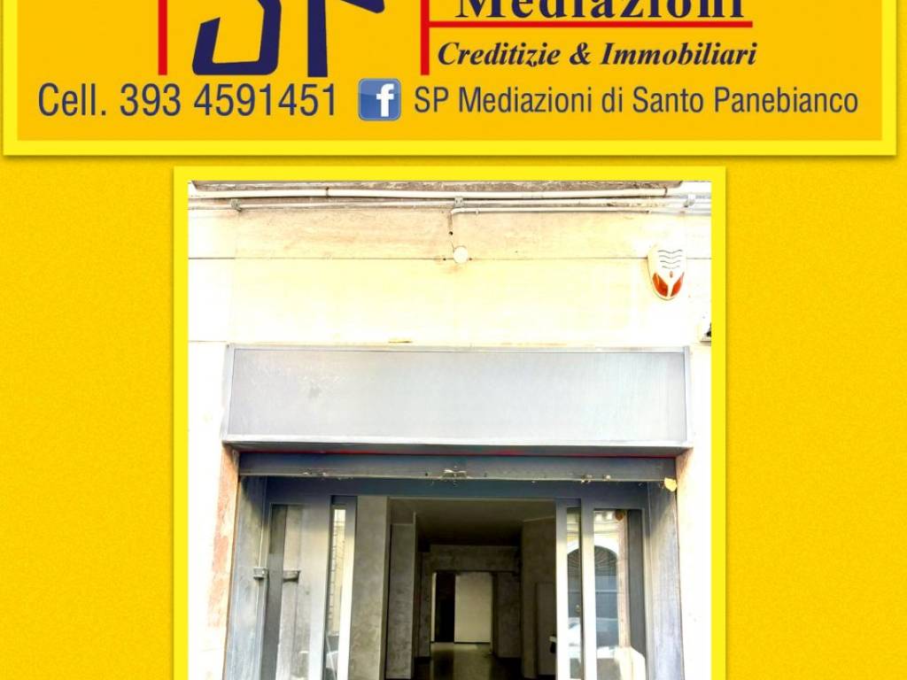 negozio in affitto ad Acireale in zona Centro Storico