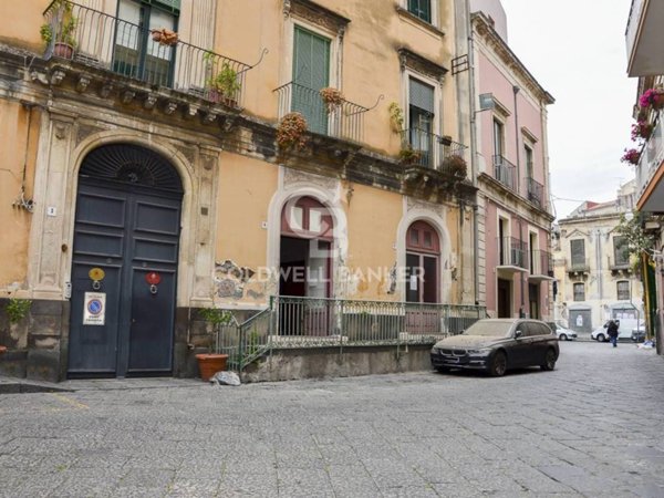 negozio in affitto ad Acireale in zona Centro Storico