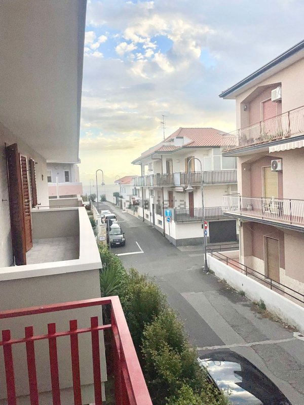 appartamento in affitto ad Acireale in zona Stazzo