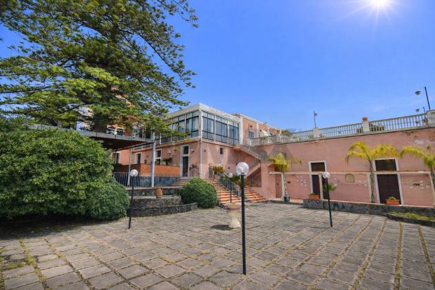 locale commerciale in affitto ad Acireale in zona Santa Tecla