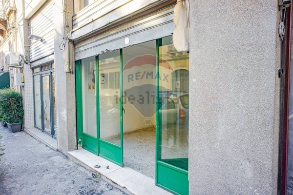 negozio in affitto ad Acireale in zona Centro Storico