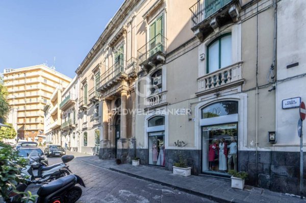 locale commerciale in affitto ad Acireale