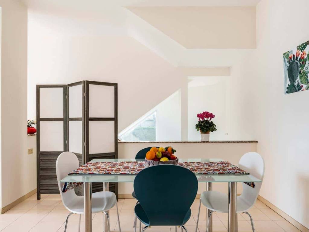 appartamento in affitto ad Acireale in zona Stazzo