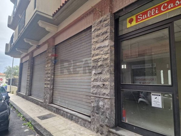 negozio in affitto ad Acireale in zona Centro Storico