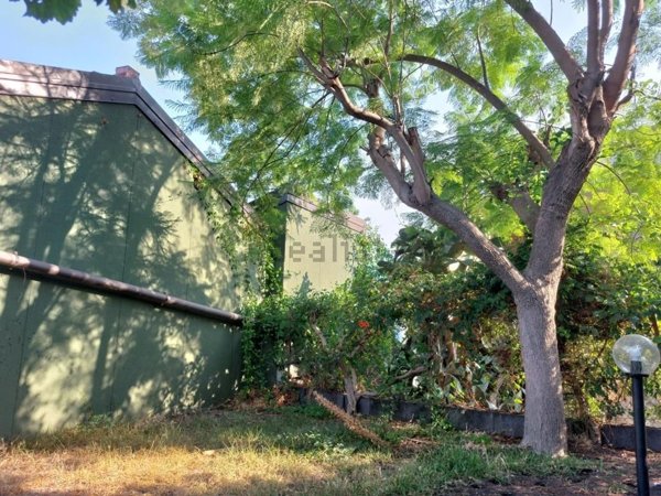 appartamento in affitto ad Acireale in zona Santa Tecla