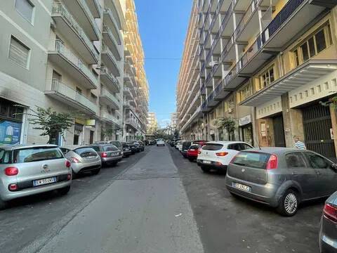 negozio in affitto ad Acireale