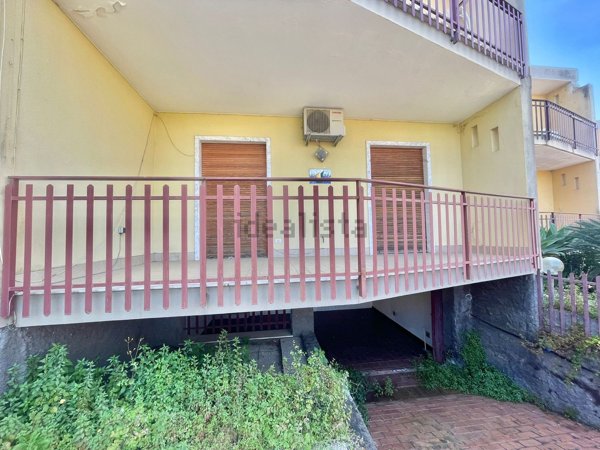 appartamento in affitto ad Acireale in zona Stazzo