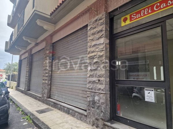 negozio in affitto ad Acireale in zona Centro Storico
