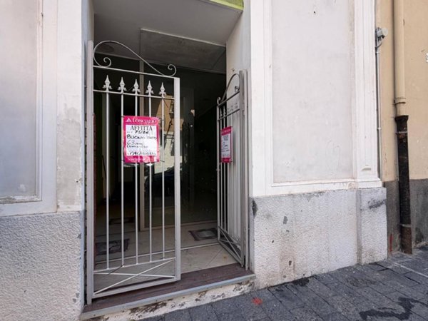 negozio in affitto ad Acireale in zona San Cosmo