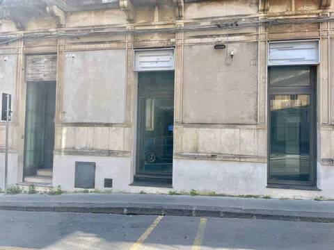 negozio in affitto ad Acireale in zona San Cosmo