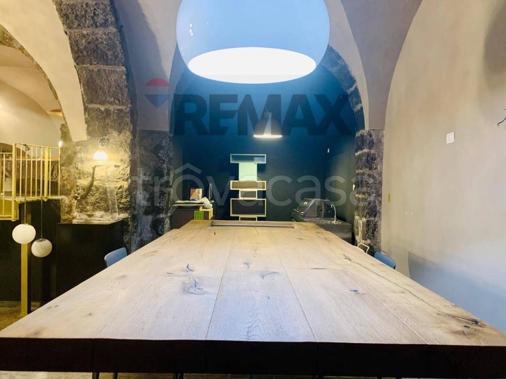 negozio in affitto ad Acireale in zona Centro Storico