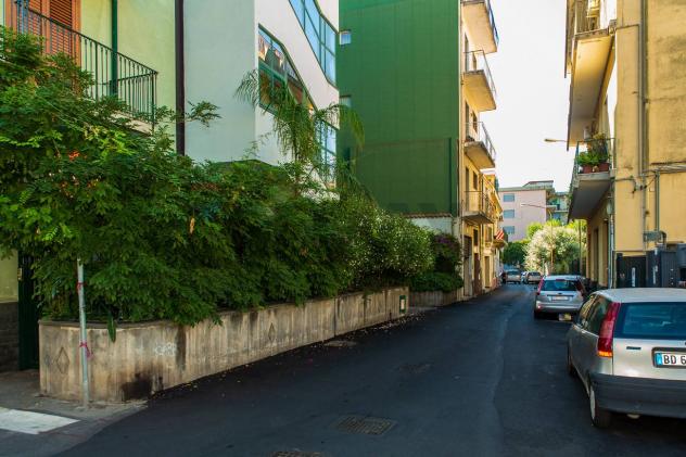 locale commerciale in affitto ad Acireale in zona San Giovanni