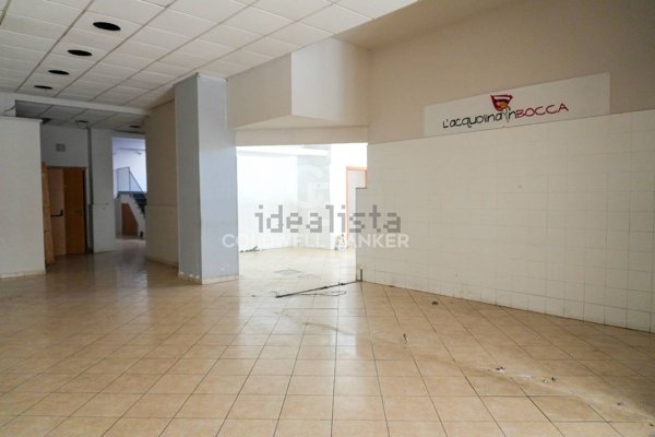 locale commerciale in affitto ad Acireale in zona Centro Storico