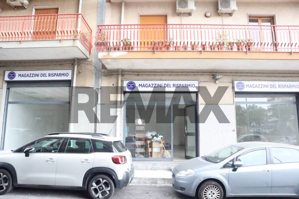 negozio in affitto ad Acireale
