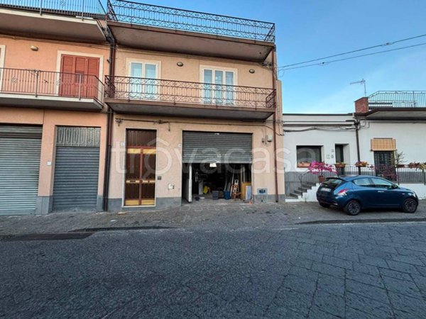 locale commerciale in affitto ad Acireale