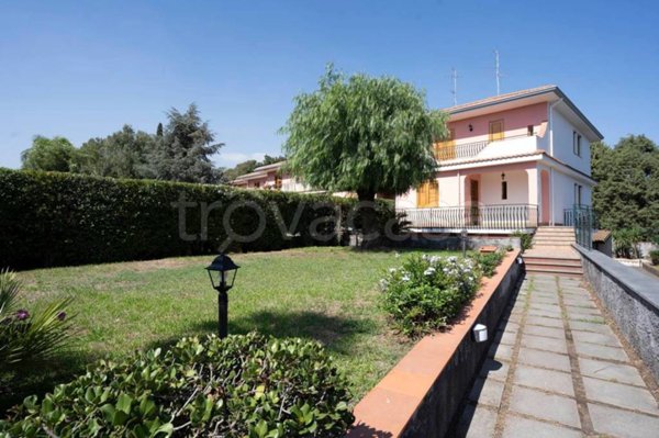 casa indipendente in affitto ad Aci Sant'Antonio