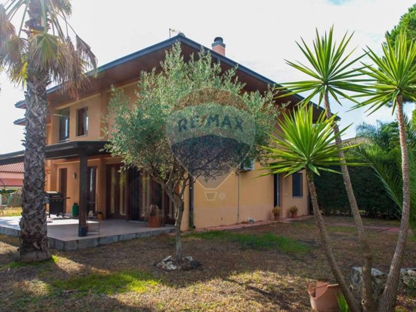 casa indipendente in affitto ad Aci Sant'Antonio