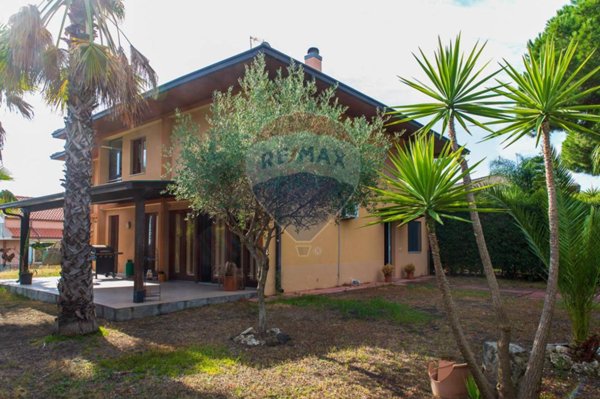 casa indipendente in affitto ad Aci Sant'Antonio