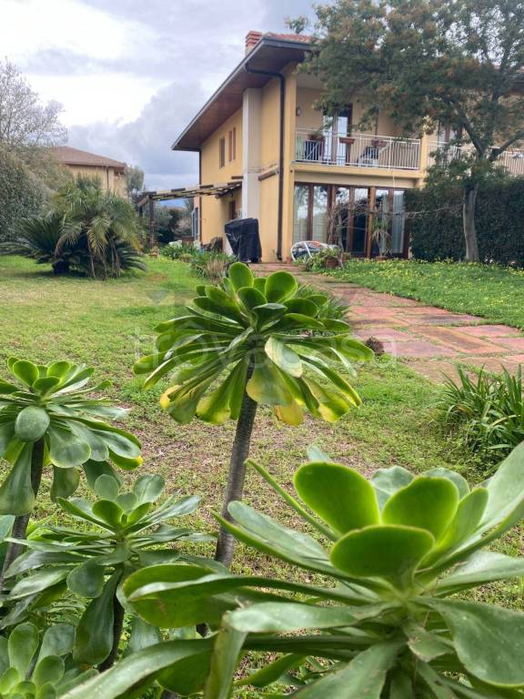 casa indipendente in affitto ad Aci Sant'Antonio