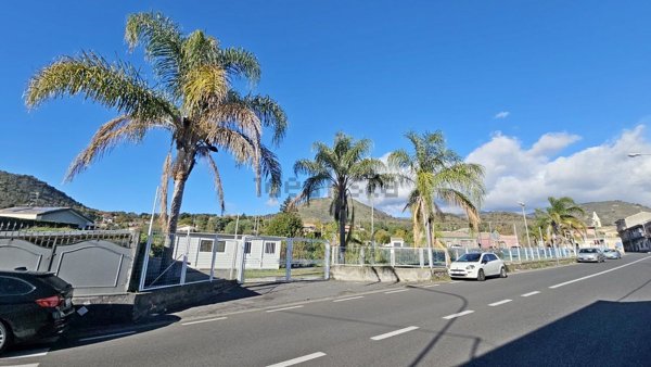 terreno agricolo in affitto ad Aci Sant'Antonio