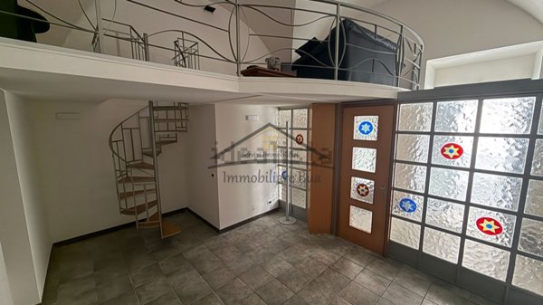 ufficio in affitto ad Adrano