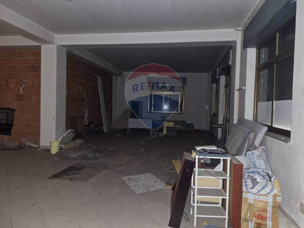 locale commerciale in affitto a Belpasso