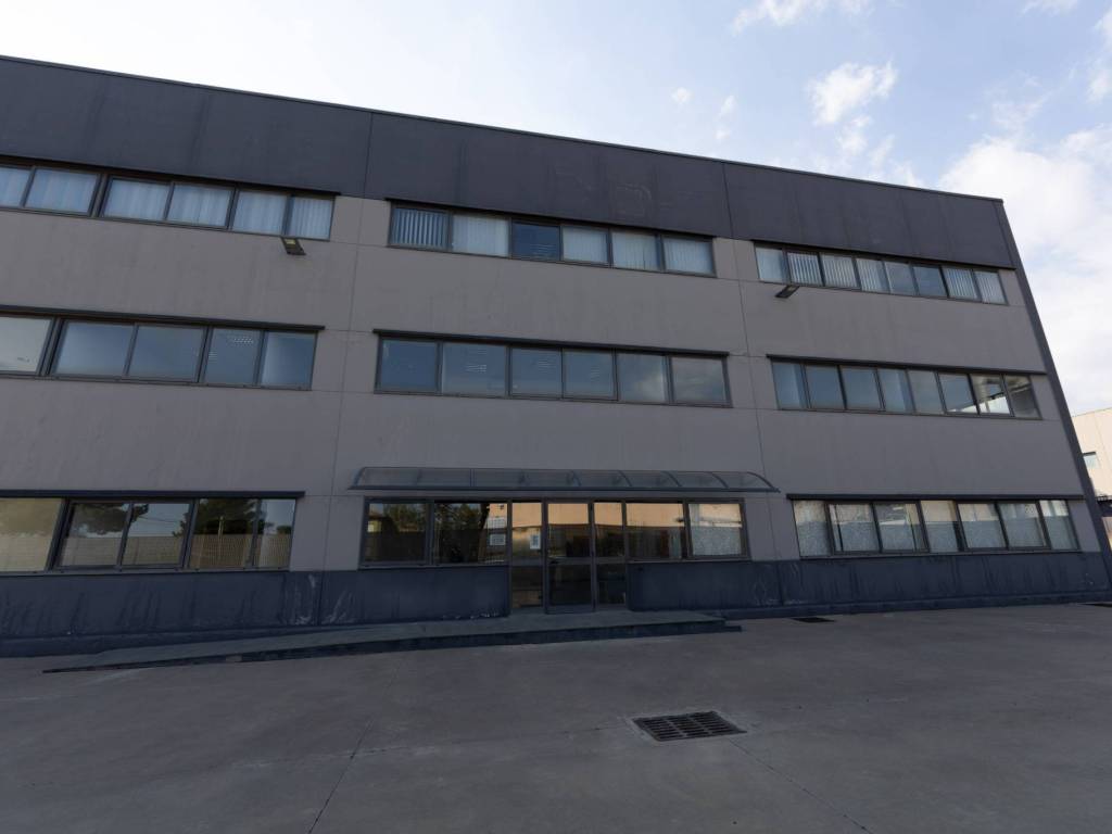 ufficio in affitto a Belpasso in zona Piano Tavola