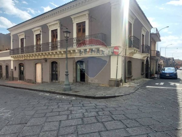 locale commerciale in affitto a Belpasso