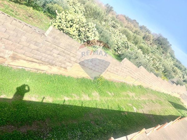 capannone in affitto a Belpasso in zona Piano Tavola
