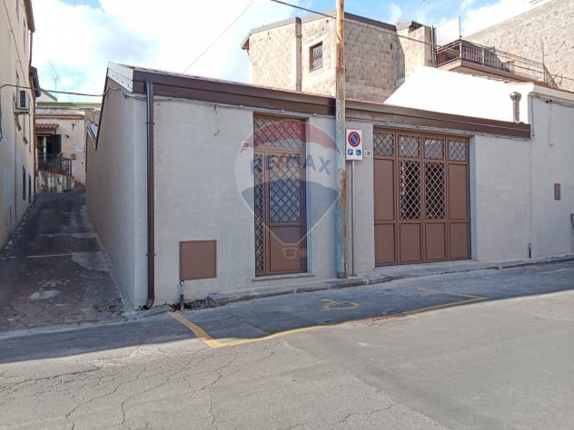 locale commerciale in affitto a Belpasso