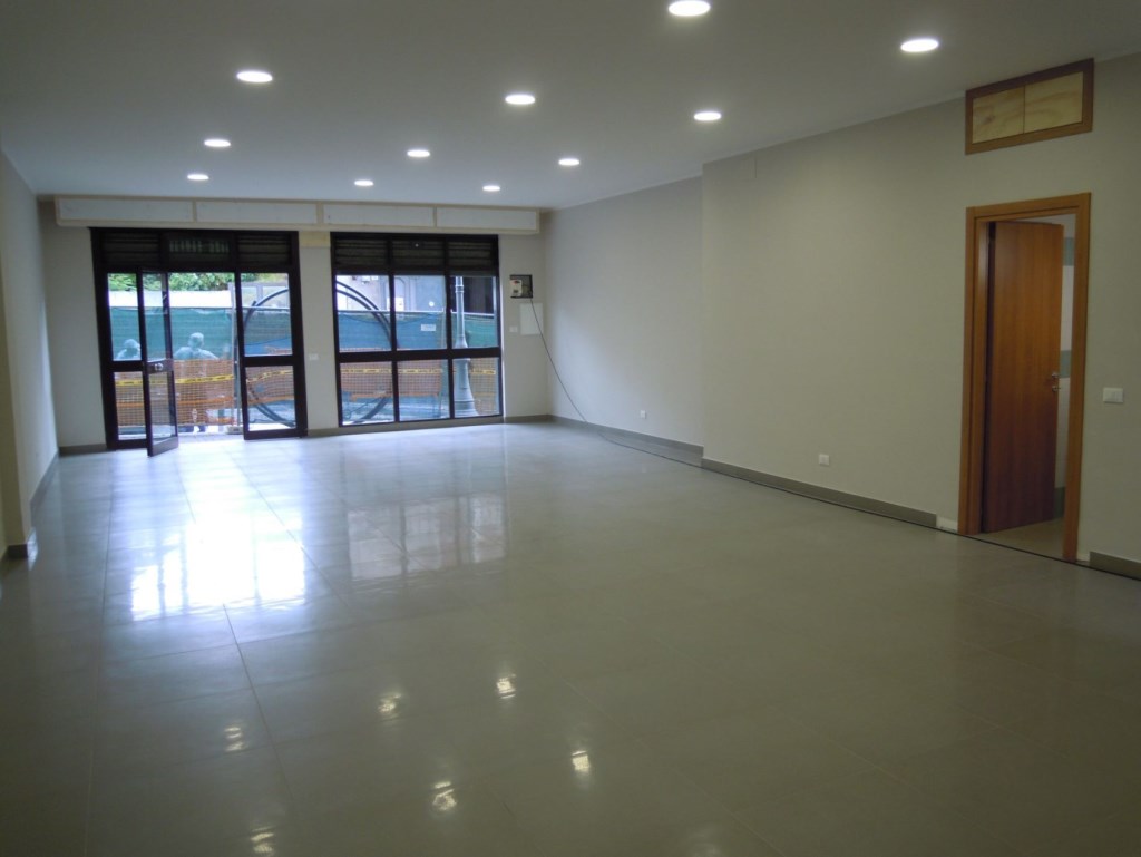 locale commerciale in affitto a Belpasso